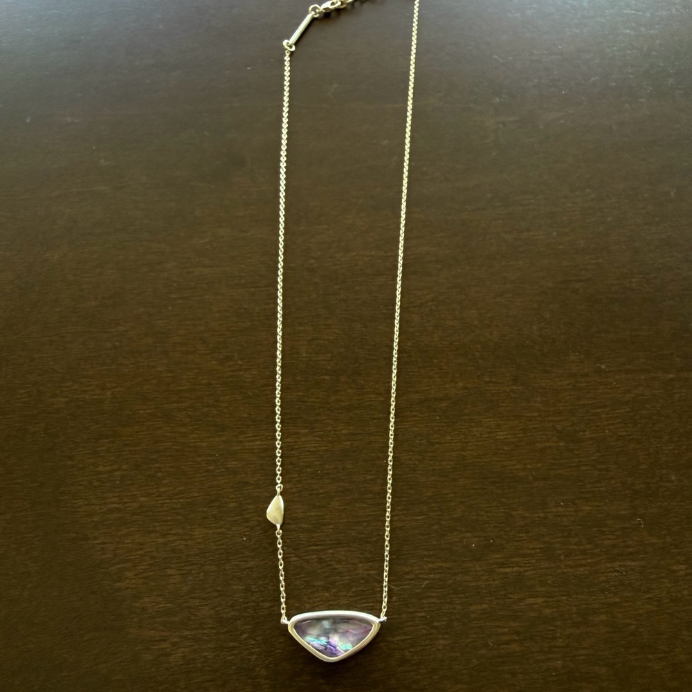 Kendra Scott Margot Necklace in Lilac Abalone